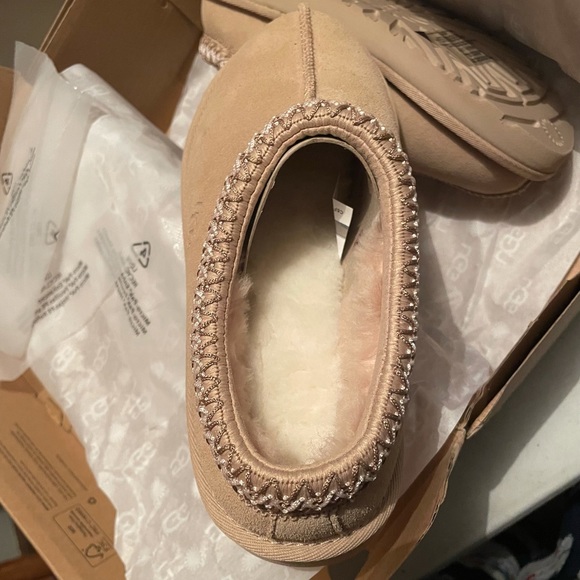 UGG Women's Tasman Slippers - New - Authentic- Women’s Size 9 Driftwood - Picture 9 of 10
